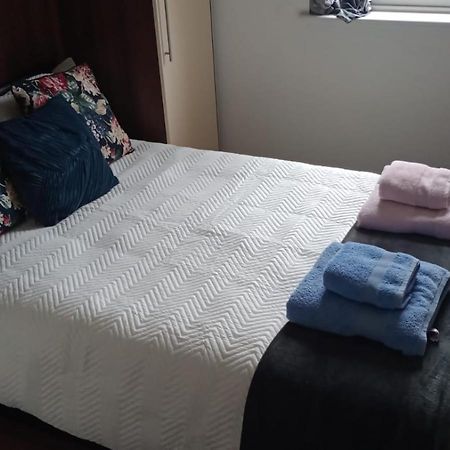 Notting Hill Next Door Bedroom In The Share Flat London Exteriör bild
